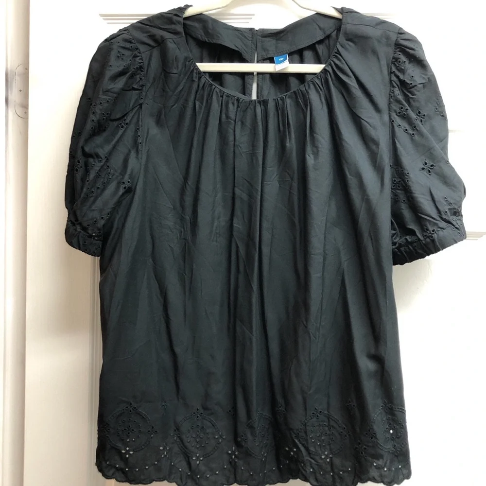Old Navy XXL Black Eyelet Puff Sleeve Women's Top